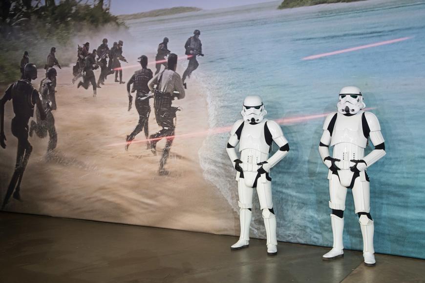 Auch die Sturmtruppen (Stormtrooper) durften bei der großen Premiere nicht fehlen.