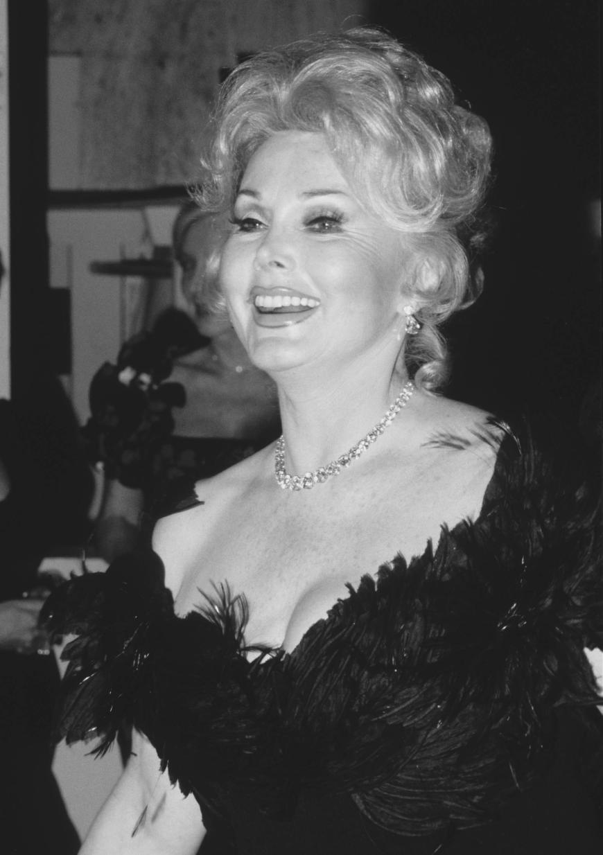 Große Trauer um Zsa Zsa Gabor: Die Hollywood-Schauspielerin verstarb im Alter von 99 Jahren. 