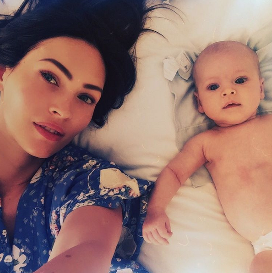 Journey River Green ist das dritte Kind von Schauspielerin Megan Fox und Beverly Hills 90210-Schnuckel Brian Austin Green. Geboren wurde er im August.