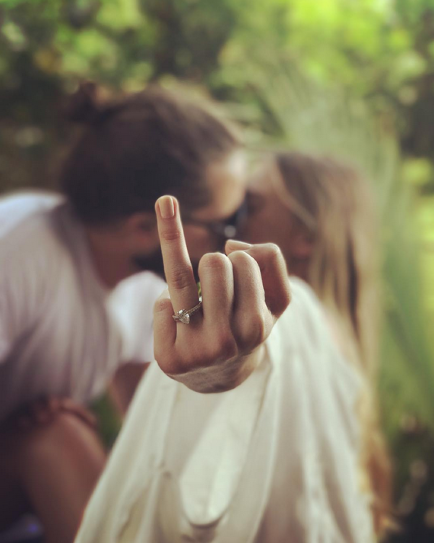 Margot Robbie hat in ihrer Heimat Australien zu ihrem Freund Tom Ackerley