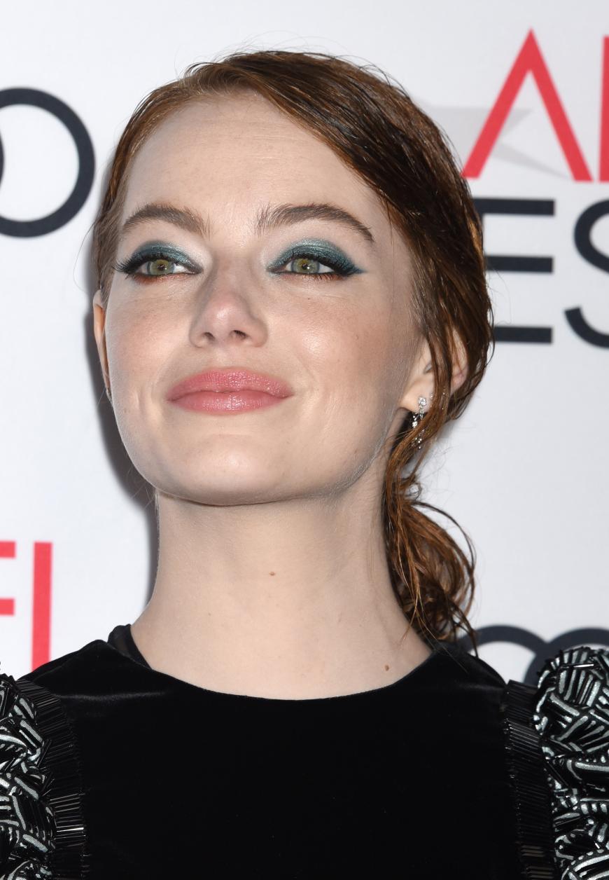 Blauer und grüner Eyeshadow, wie ihn