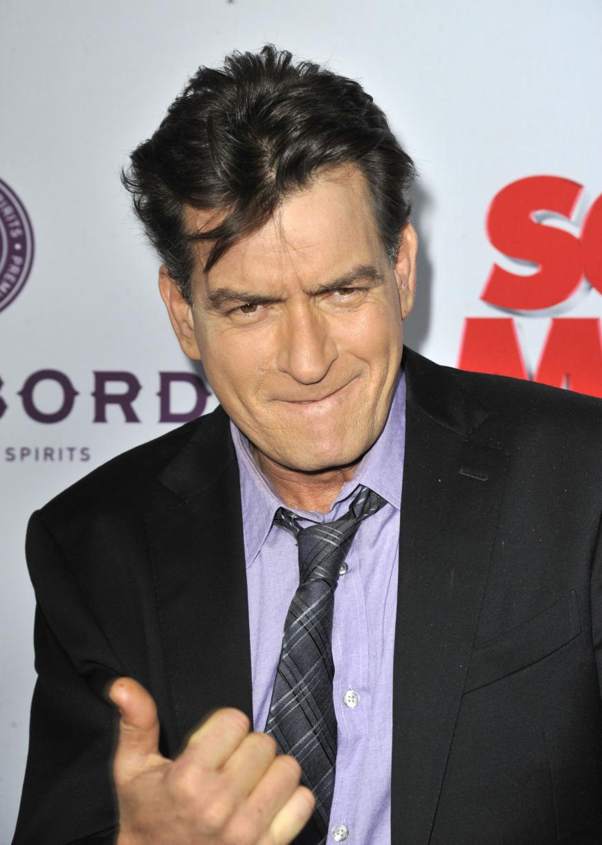 Der Spruch ging unter die Gürtellinie. Charlie Sheen wünscht Donald Trump den Tod.