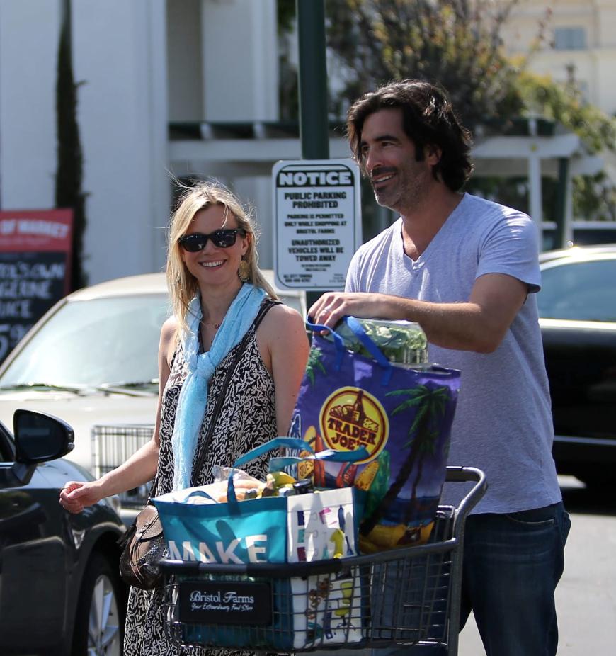 Amy Smart und Carter Oosterhouse sind seit 2011 verheiratet.