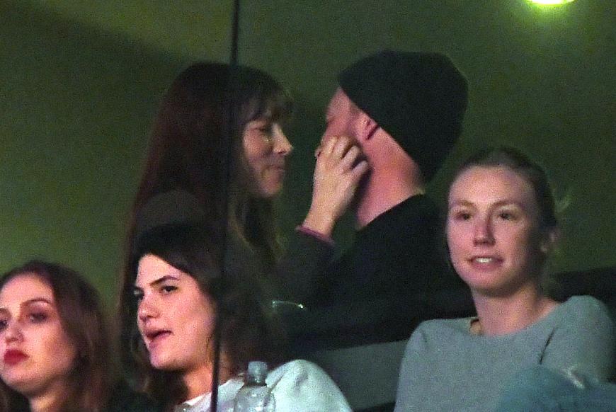 Jessica und Justin turtelten, was das zeug hält.