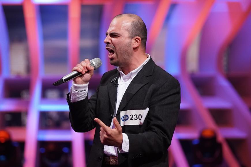 Ivan Piperov, 38, aus Berlin ist nervös: „Ich bin ziemlich aufgeregt, ich hab großen Bammel vor Dieter Bohlen. Ich hab auch Angst vor H.P. Baxxter. Und auch vor Michelle habe ich große Angst. Nur vor der vierten Jurorin nicht so.“