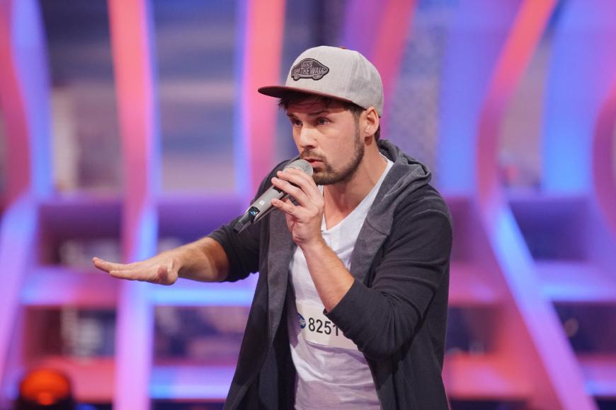 Patrick Keil, 29, aus Gießen ist Physiotherapeut mit eigener Praxis, seine private Leidenschaft gehört seiner Familie (Ehefrau und gemeinsamer dreijähriger Sohn) und der Musik. Im DSDS-Casting singt er „Wir sind groß“ von Mark Forster.