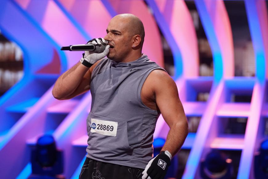 Sid Devid Deihim, 35, aus Konstanz ist Monteur und Profi-Wrestler. Muskelberge, ein düsterer Blick und jede Menge Selbstbewusstsein: „Dieter, wenn du mir in den Weg kommst und mich nicht weiterlässt, dann niete ich dich um“, verspricht er vor seinem Auftritt.