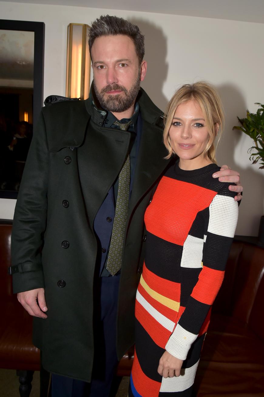 Sienna Miller kam Ben Affleck beim Dreh zu