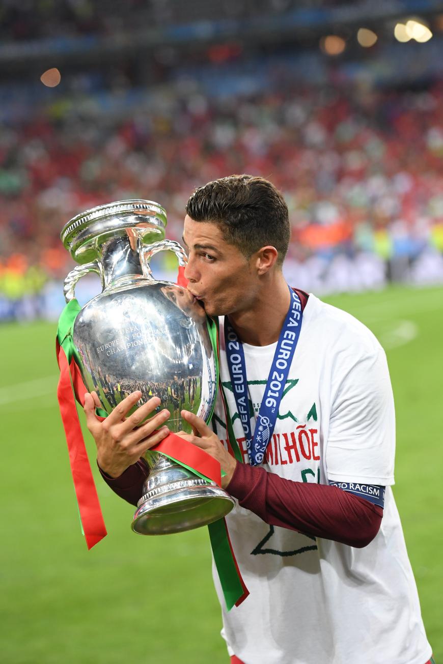 2016 gewann Cristiano Ronaldo mit Portugal die Fußball-EM.