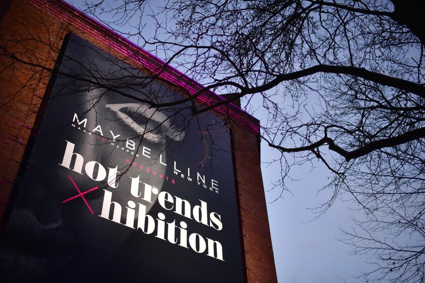 Bei der Maybelline Hot Trends Xhibition Show erschienen zahlreiche Prominente.