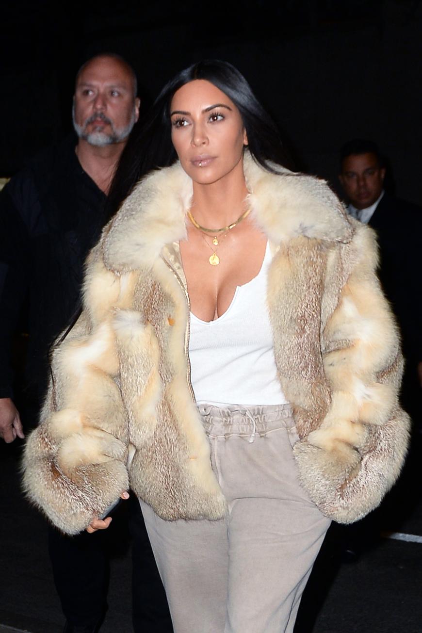 In dem kürzlich veröffentlichten Polizeibericht, schildert Kim Kardashian den Überfall in Paris.