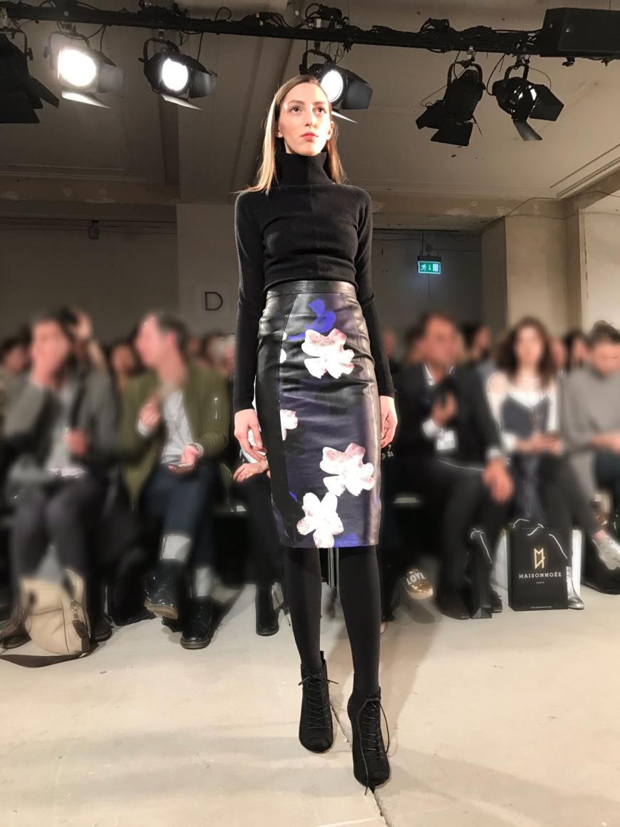 Cooler Rock-Chic und feminine Print präsentierte Maisonnoée.