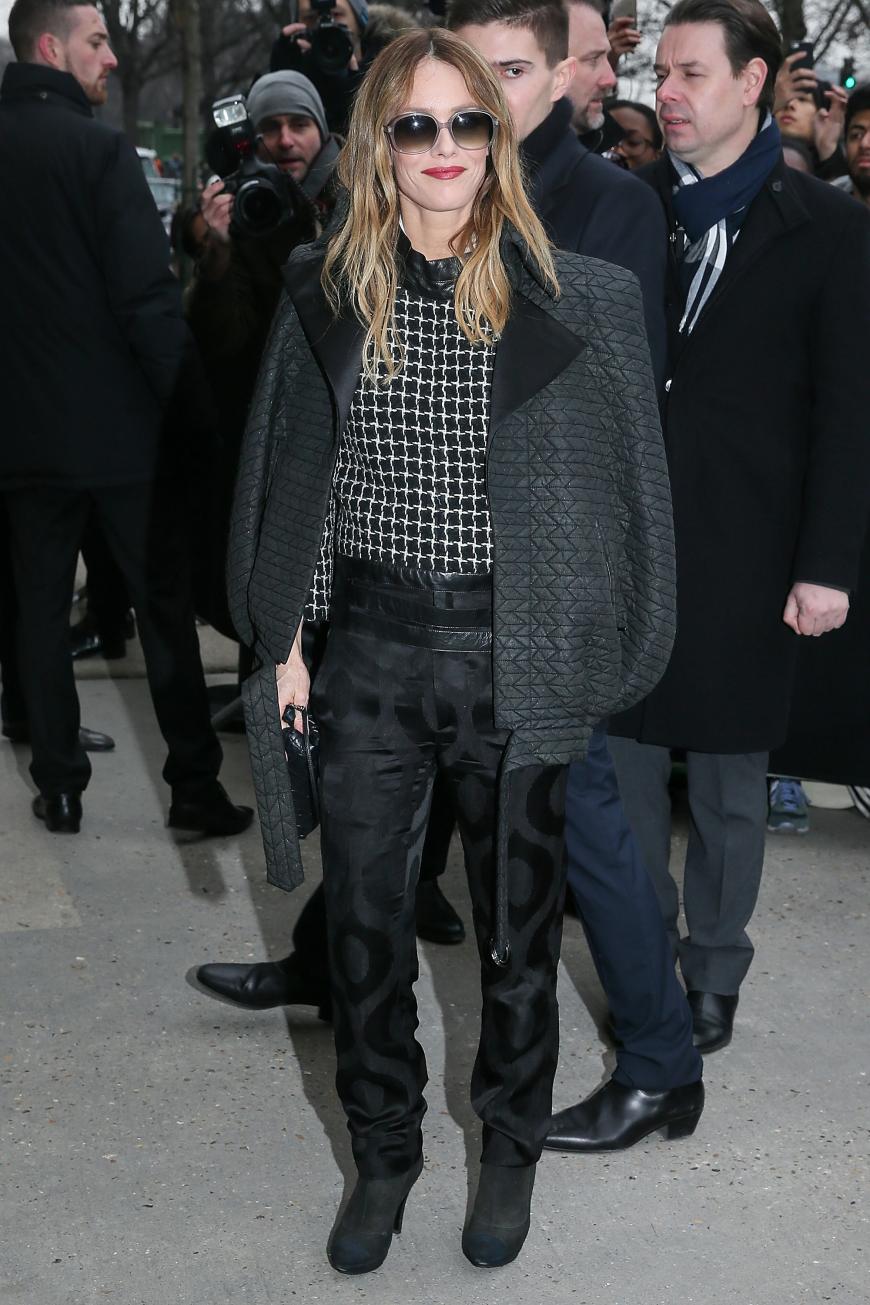 Vanessa Paradis hingegen ließ sich die Chanel Haute Couture Spring Summer Show 2017 nicht entgehen.