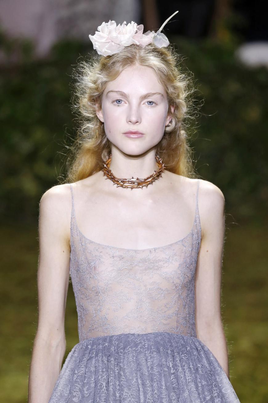 Die Show von Dior wirkte auf den ersten Blick sehr feenhaft, jedoch waren sehr viele Roben transparent.