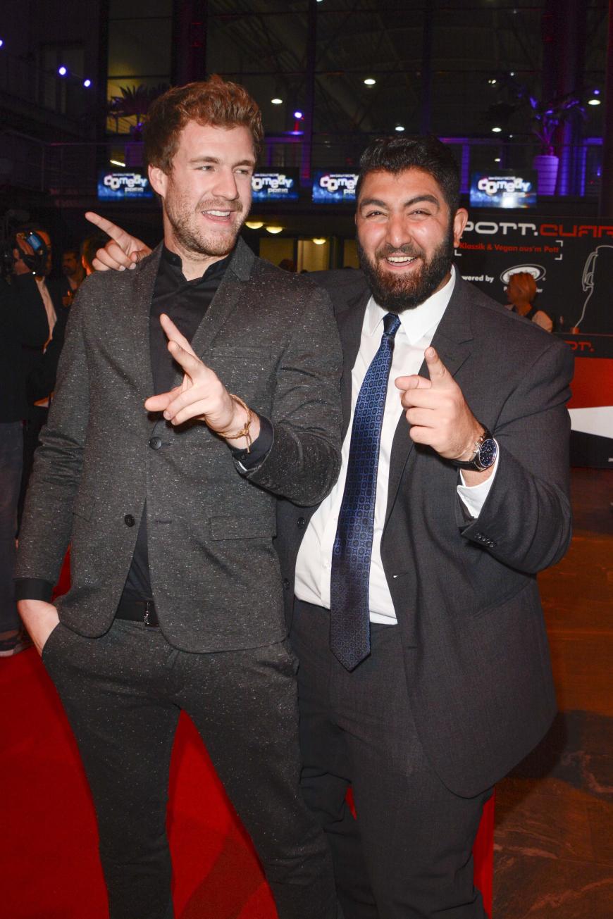 Sonst macht er die Gags: Comedian Faisal Kawusi - hier mit Kollege Luke Mockridge - bringt eine Körpergröße von 1,93 Metern und etwa 120 Kilo mit in die Tanzshow.