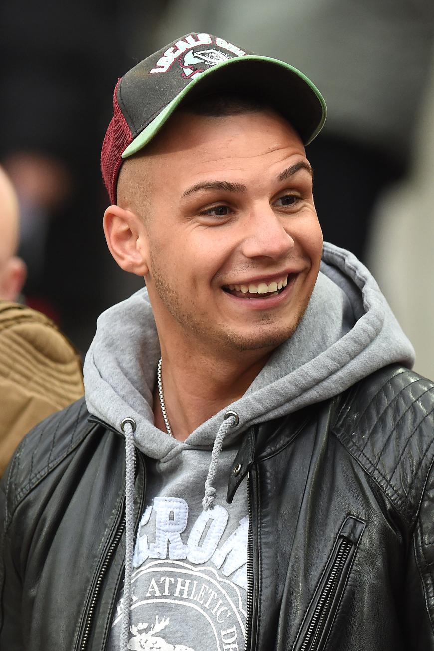 Pietro, wie wir ihn kennen: mit kahlrasiertem Kopf und Cap.