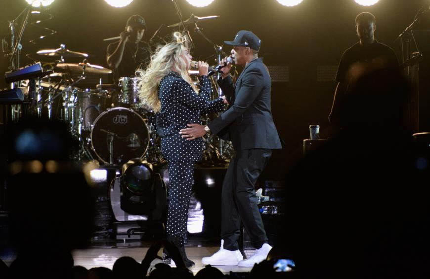 Über Instagram verriet die Sängerin ihr Baby-Glück mit Ehemann Jay-Z.