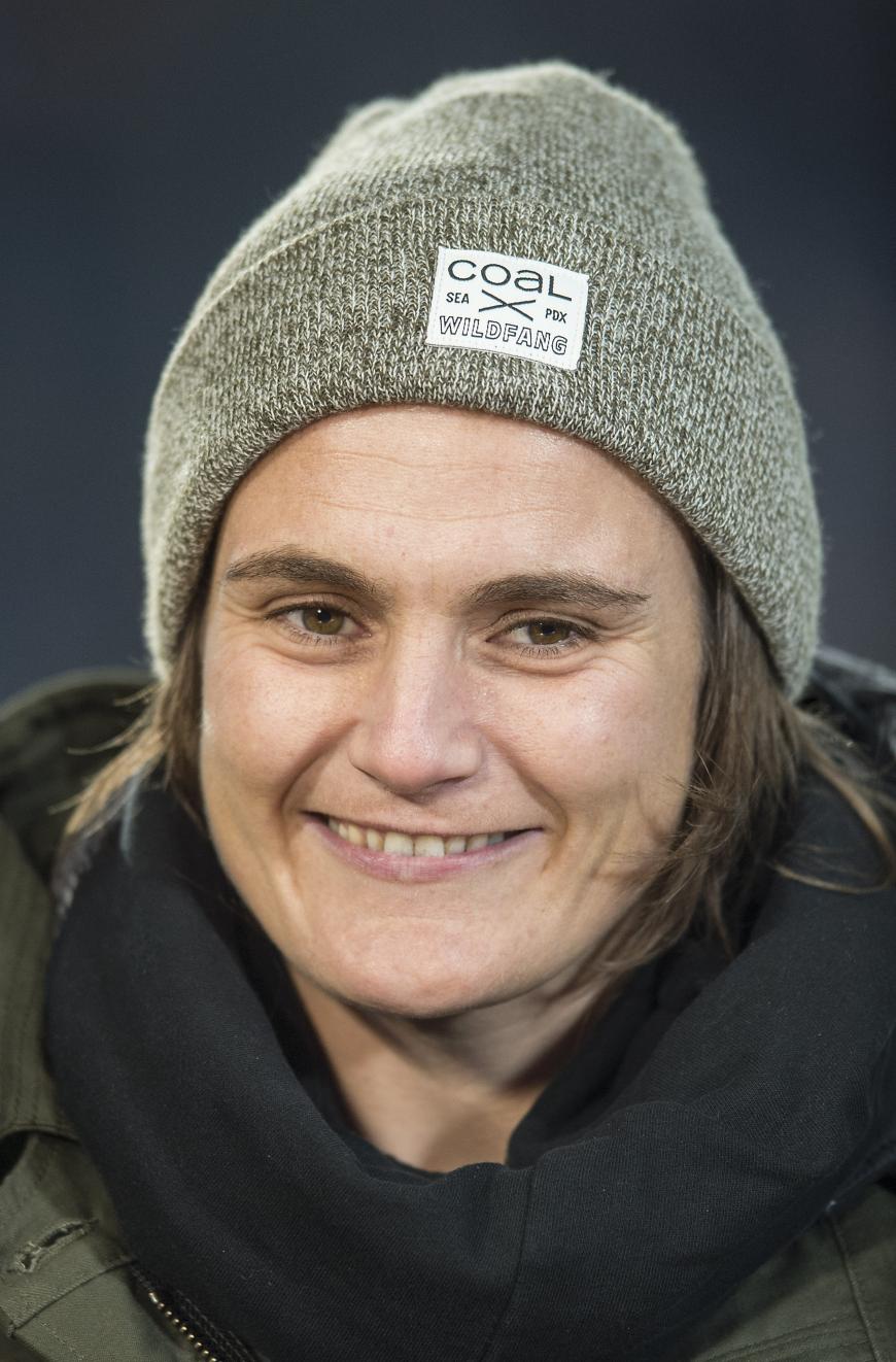 Auch die ehemalige Torhüterin und Fußball-Weltmeisterin Nadine Angerer geht in den Container.