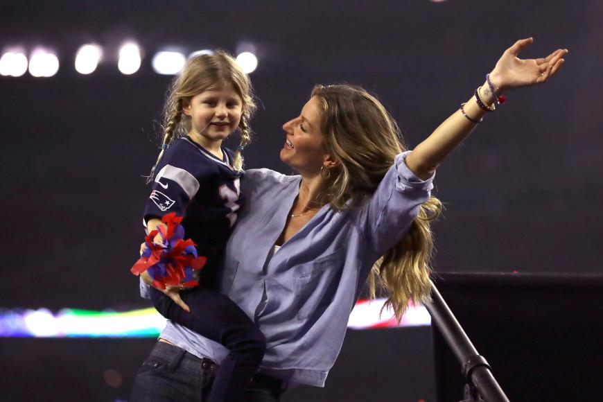 Gisele Bündchen feierte beim Super Bowl 2017 in Houston mit Töchterchen Vivian mit.