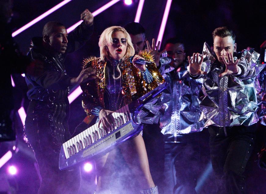 Multitalent: Lady Gaga gibt bei der Halbzeit-Show alles.