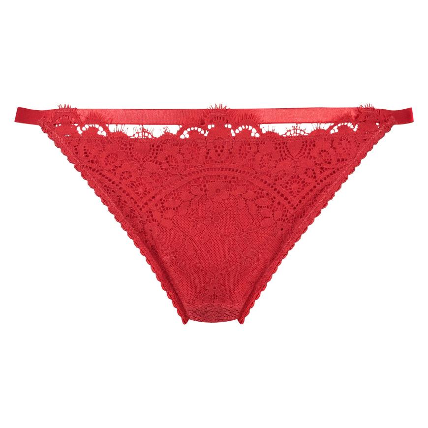 Der Slip Sophie ist wunderschön und feurig rot, Hunkemöller, 15€.