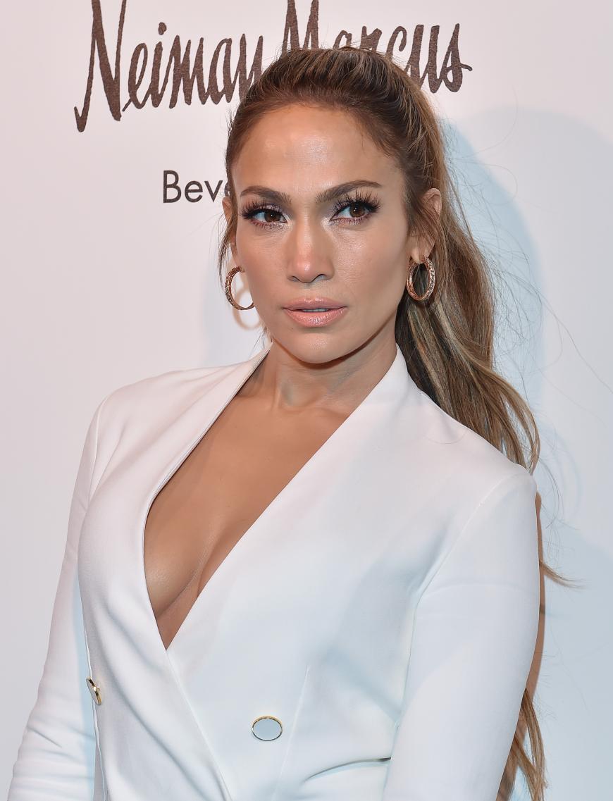 Jennifer Lopez ist wieder Single! Die 47-Jährige und Rapper Drake sollen getrennte Wege gehen.
