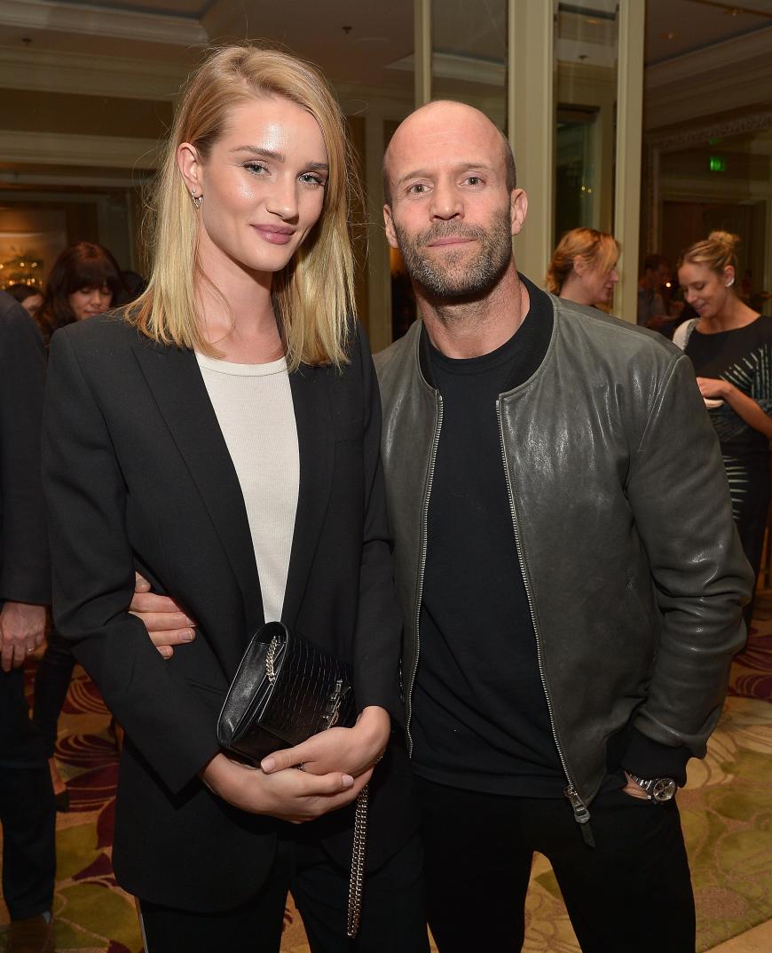 Die Gerüchte haben eine Ende: Auf Instagram bestätigte Rosie Huntington-Whiteley die frohe Botschaft.
