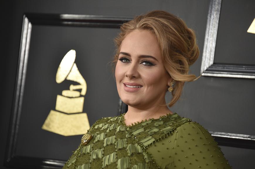Adele hat offiziell ihre Hochzeit mit Freund Simon Konecki bestätigt.