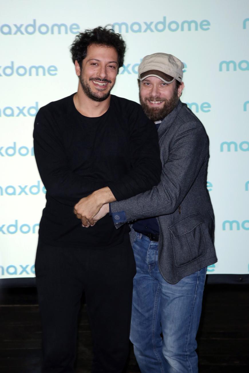 Fahri Yardim (l.) und Christian Ulmen kennen sich von klein auf. Bis heute halten sie zusammen. Ab dem 21. Februar (23.15 Uhr, ProSieben) sind sie in "Jerks" zu sehen, der brüllend komischen Serie über eine Männerfreundschaft, die keine Tabus kennt ... 