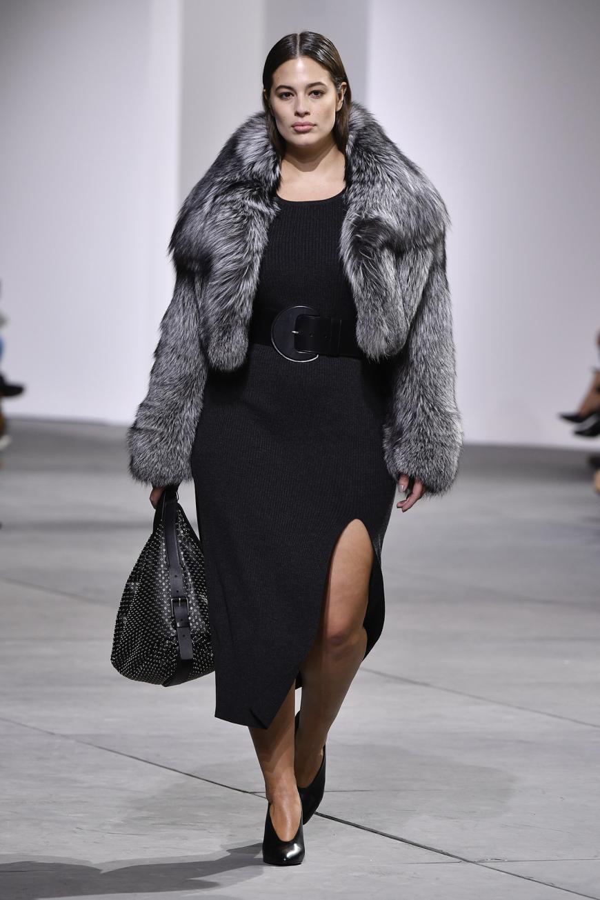 Ashley Graham auf dem Laufsteg der New York Fashion Week bei Michael Kors.