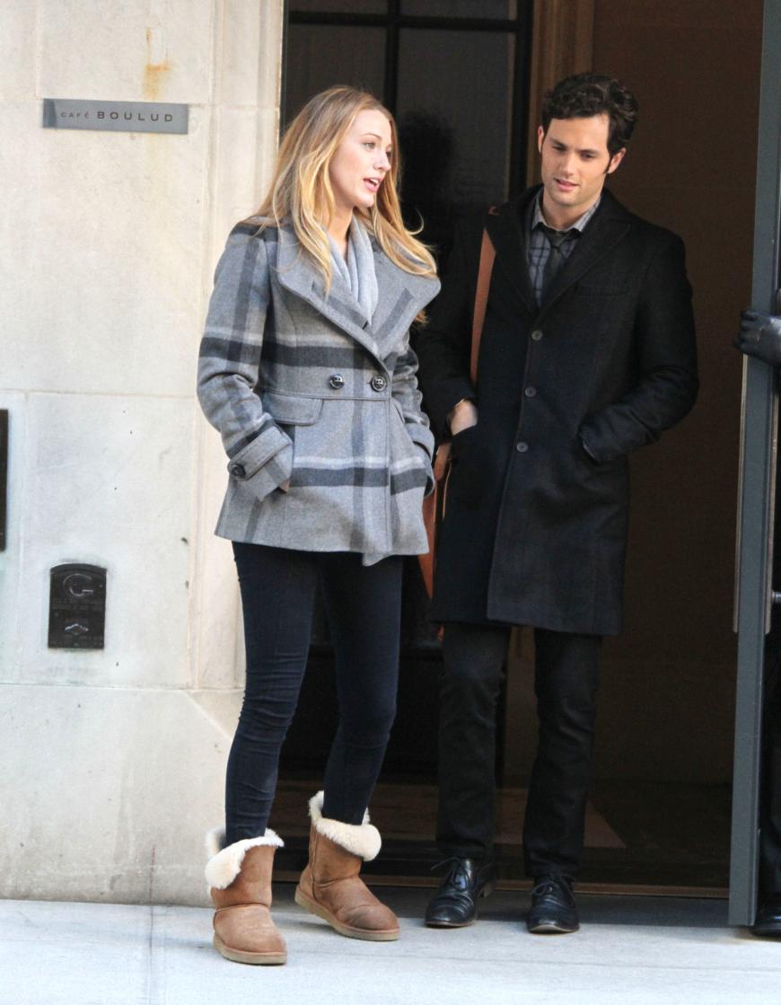 Blake Lively und Penn Badgley im Jhar 2010 am Set von