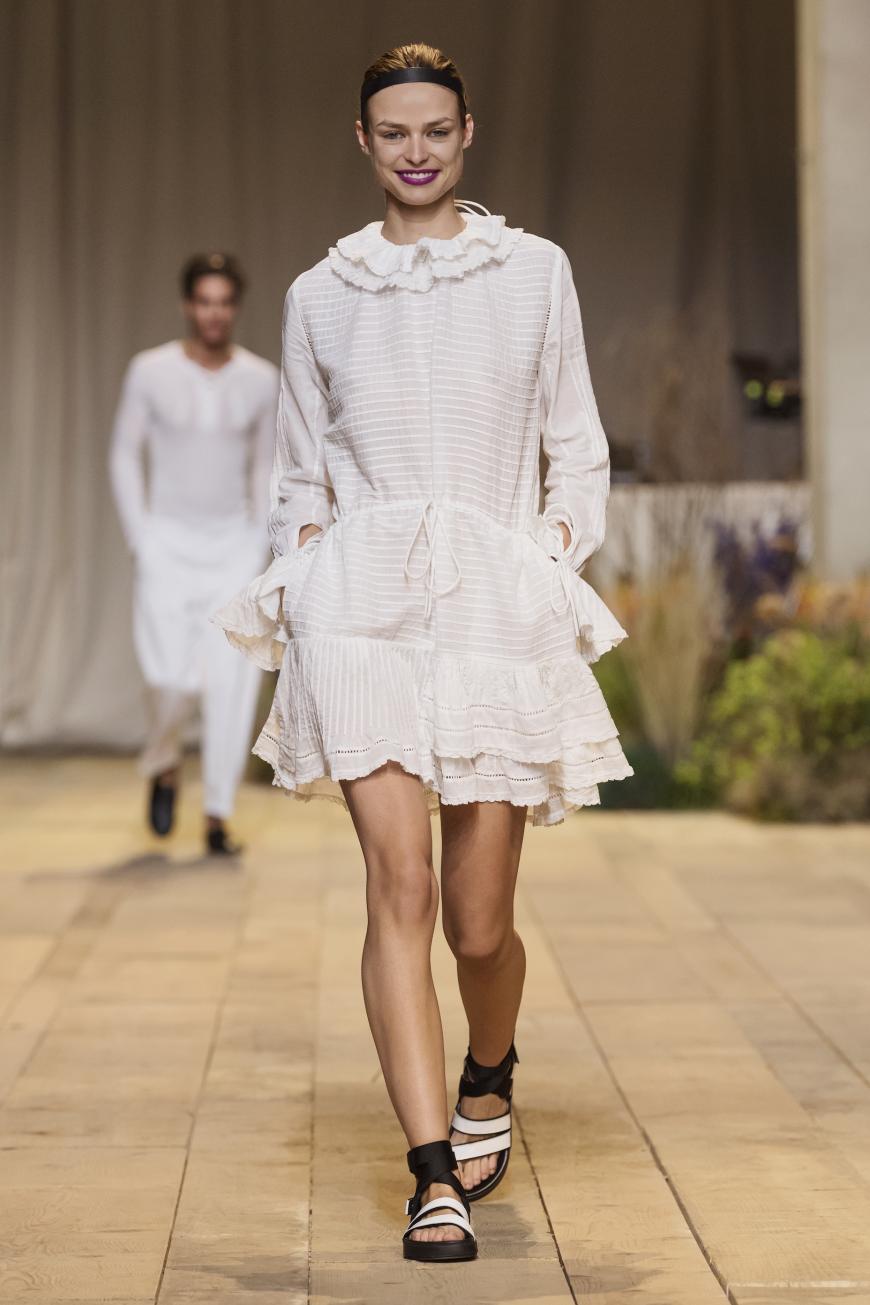Feine Stoffe und viele Volants waren ein großer Bestandteil der H&M Studio Collection S/S 17.