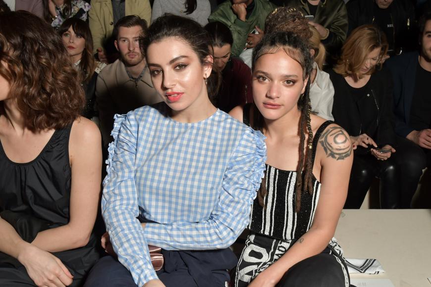Noch mehr Prominenz: Charli XCX!