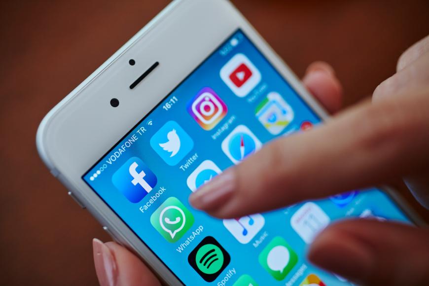 Mit dem neuen Update bei WhatsApp, können wir jetzt in Sekundenschnelle unseren Speicher bereinigen.