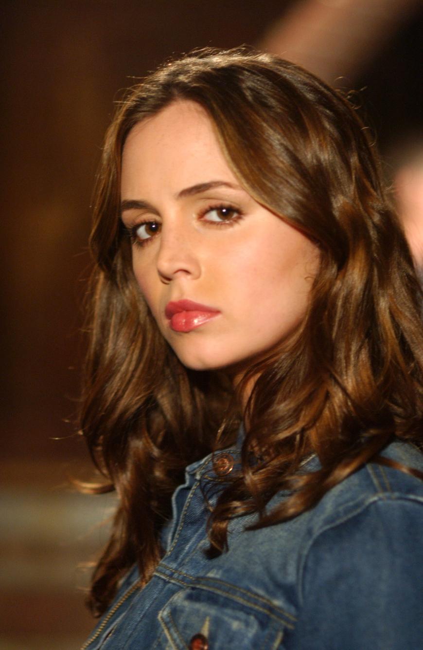 Eliza Dushku als