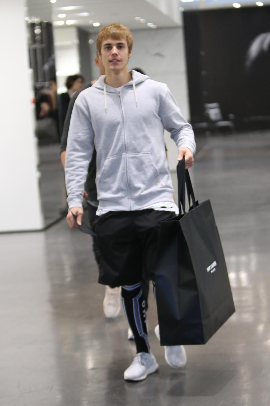 Justin Bieber wurde nun selbst zum Opfer, da ein Kinderschänder seine Identität nutzte. 