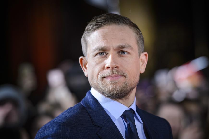Schauspieler Charlie Hunnam hasst Sex-Szenen - weil er panische Angst vor Bakterien hat!