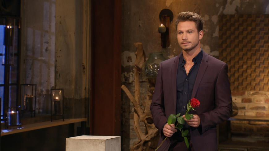 Schon in der kommenden Woche (Mittwoch, 22. März) wird es ernst und Bachelor Sebastian Pannek muss sich für eine der beiden Traumfrauen entscheiden.