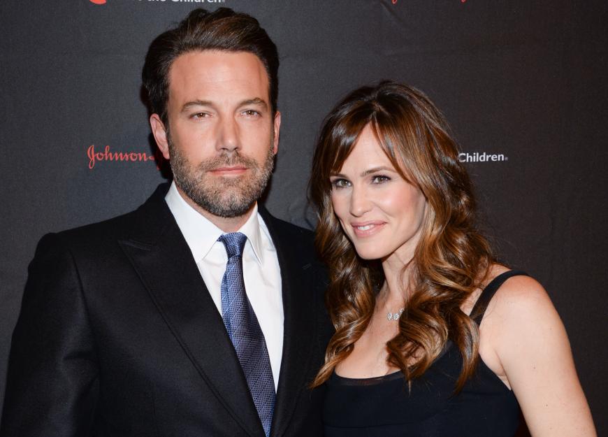 2005 heirateten Ben Affleck und Jennifer Garner. Nach zehn Jahren und drei gemeinsamen Kindern gaben sie 2015 die Trennung bekannt. Jetzt folgt endgültig die Scheidung.