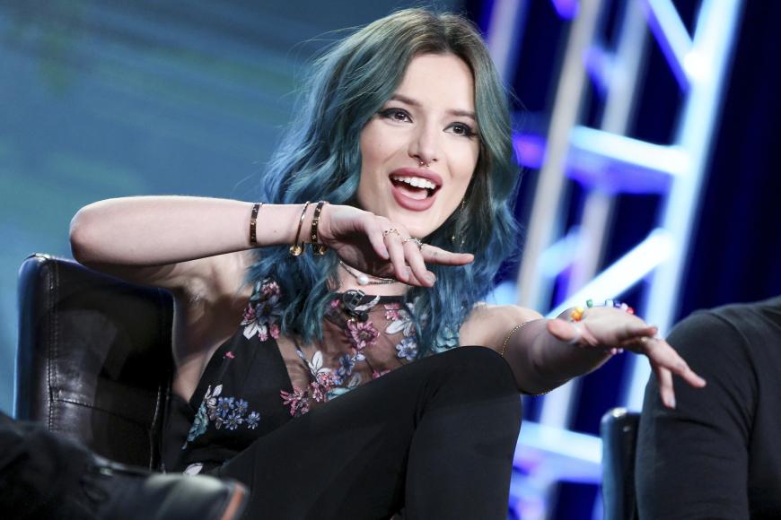 In der Öffentlichkeit zeigt sich Bella Thorne immer mit einem Lächeln im Gesicht, doch hinter der fröhlichen Fassade steckt eine traurige Geschichte.