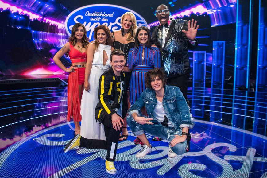 Maria, Sandro, Chanelle, Monique, Alphonso, Duygu und Alexander (v. links) sind eine Runde weiter.