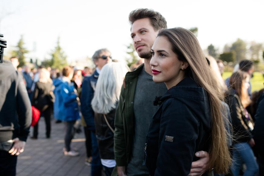 Ziehen womöglich schon dunkle Wolken am rosaroten Kuppelshow-Himmel auf? Clea-Lacy Juhn zeigte sich im Interview nachdenklich, sagte: