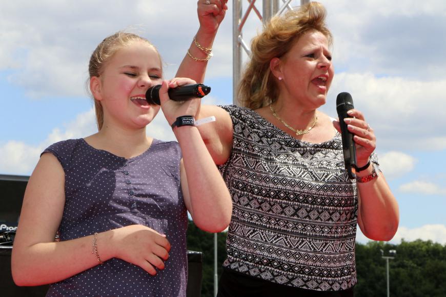 Silvia Wollny tut es schon wieder - sie bringt ihre neue Single raus.