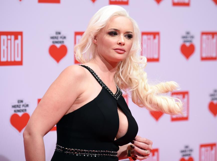 Daniela Katzenberger zeigt sich völlig fertig auf Facebook. Der Grund: akuter Schlafmangel!