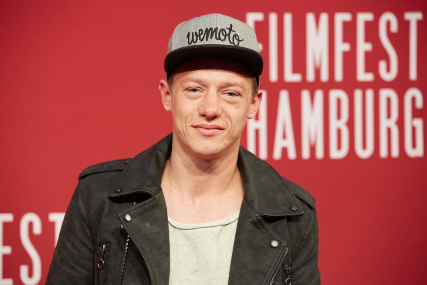 Glück in der Liebe, Pech im Spiel... äh, Job! Bei GZSZ ist Vincent Krüger im vergangenen Jahr nämlich ausgestiegen, doch dafür scheint es, als habe der 26-Jährige eine neue Freundin.