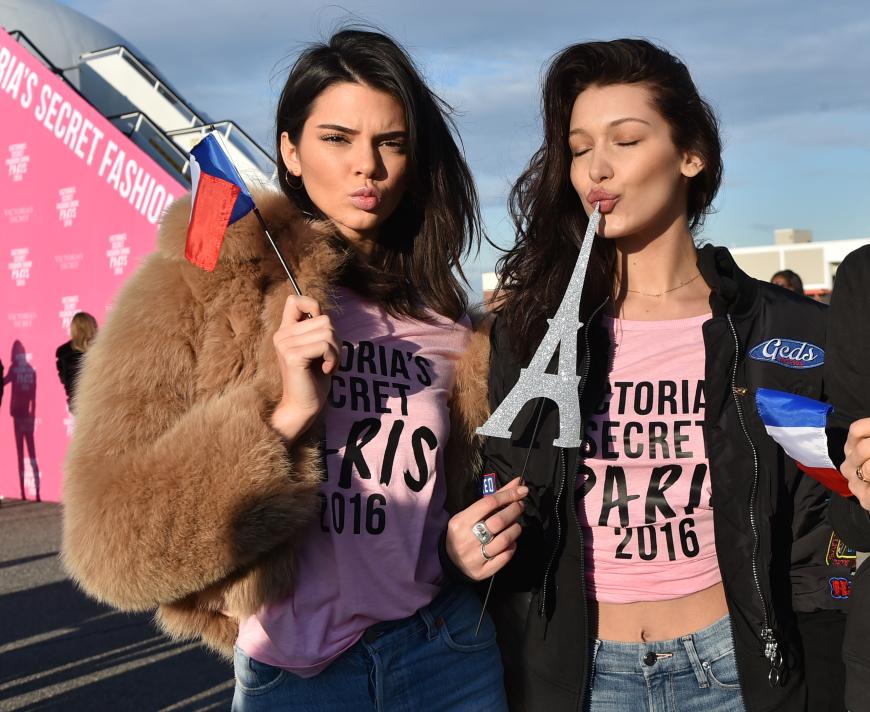 Bella Hadid, Kendall Jenner und einige ihrer Kolleginnen müssen sich wütenden Fans stellen...