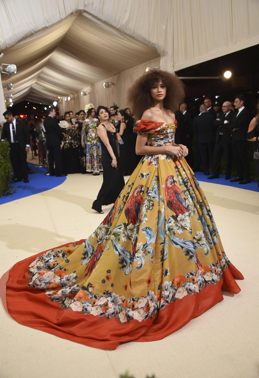 Sängerin Zendaya, 21, in Dolce & Gabbana.