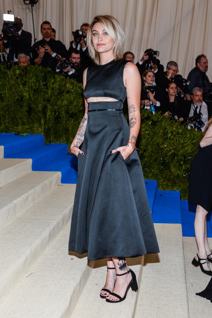 Paris Jackson auf der Met Gala 2017 in einem Kleid von Calvin Klein by Appointment.