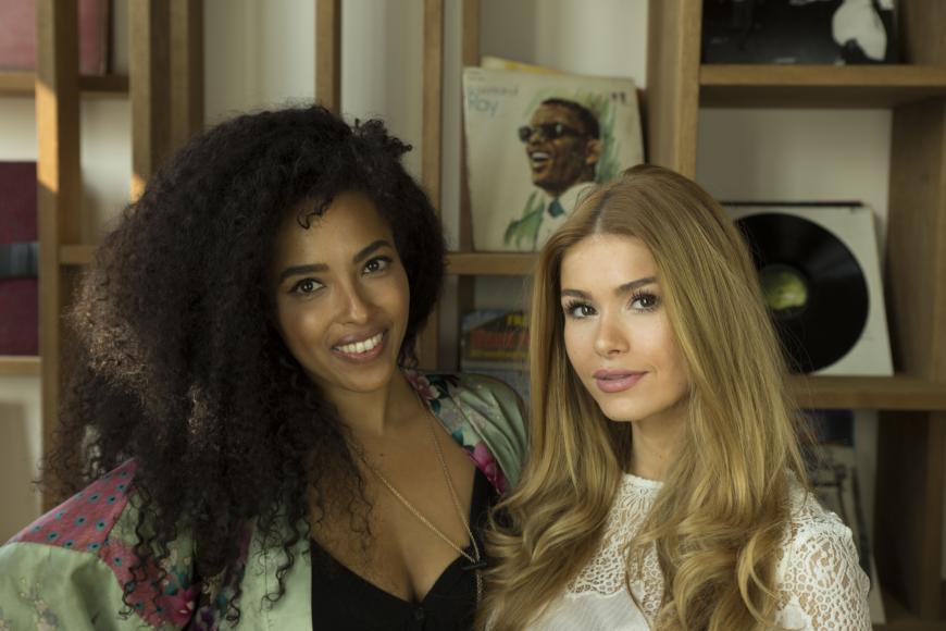 Girls-Talk: Pamela Reif plaudert mit Karla Kenya.
