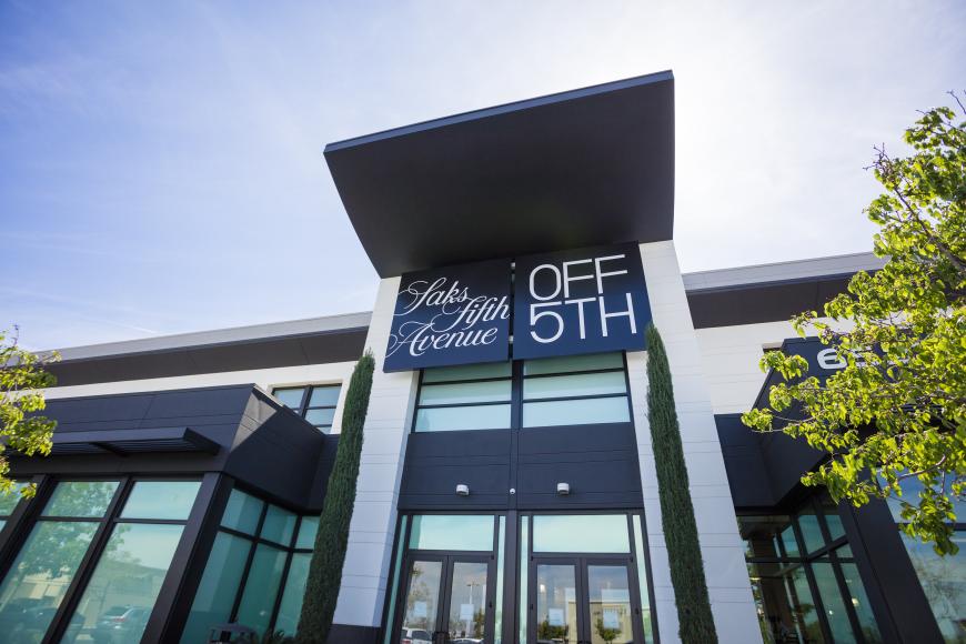 Juhu, bald können wir bei "Saks Off 5th" shoppen bis zum Umfallen.